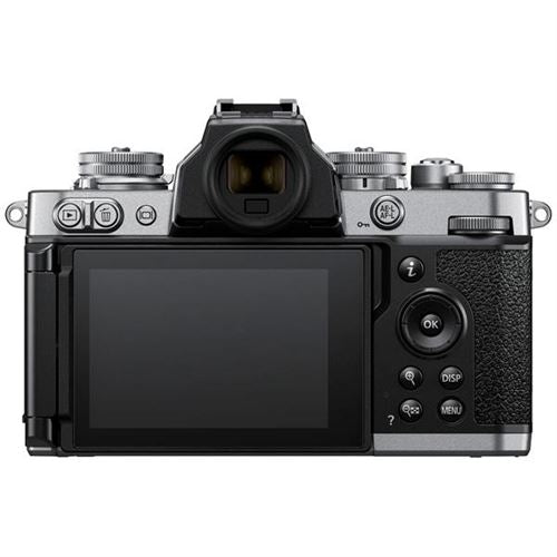 Nikon Z fc + 16-50 mm f/3.5-6.3 VR
